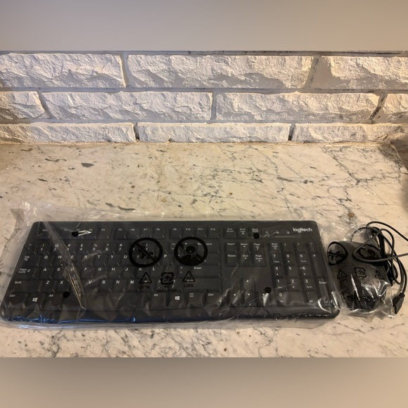 Keyboard and mouse combo - Picture 3 of 4